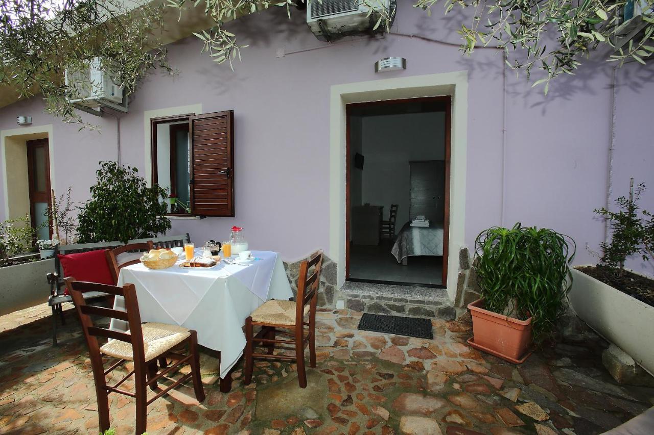 B&B Campu Moru Bari Sardo Exteriör bild